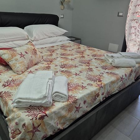 Queen'S Apartament 卡塔尼亚 外观 照片