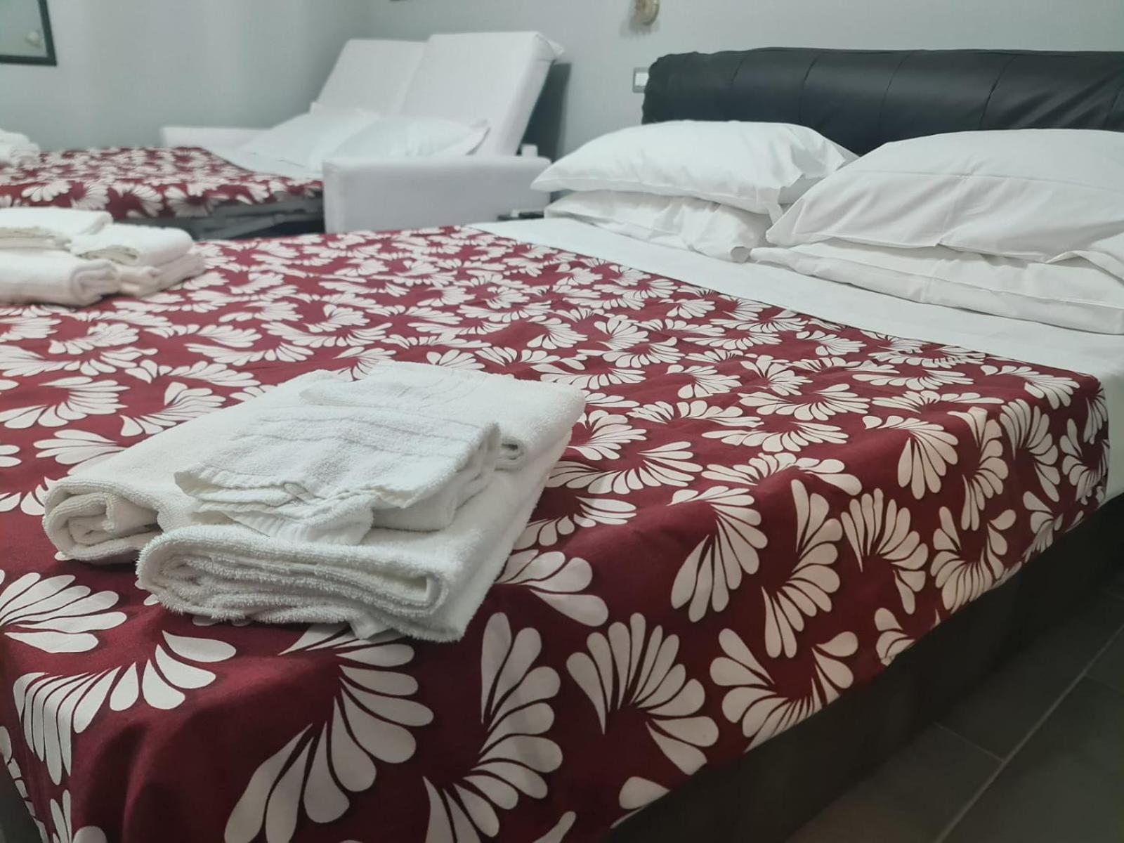 Queen'S Apartament 卡塔尼亚 外观 照片
